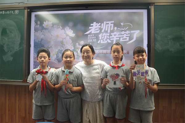 1757744398699436.png 2.png